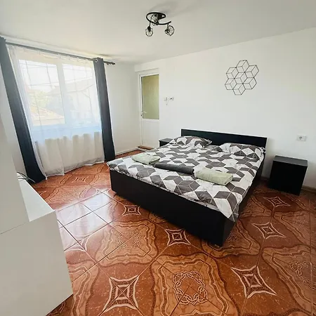 Casa Dumitru Доуэ-Май